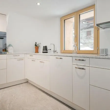 Panorama Apartment *